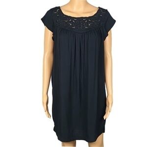 JOIE “Elsanna” black shift dress w/lace cut-outs at the neckline. Size XS. EUC